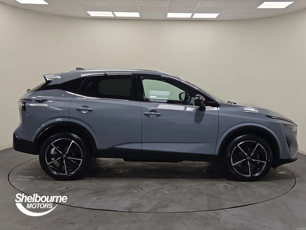 Nissan Qashqai 1.3 DiG-T MH Tekna 5dr - Image 3