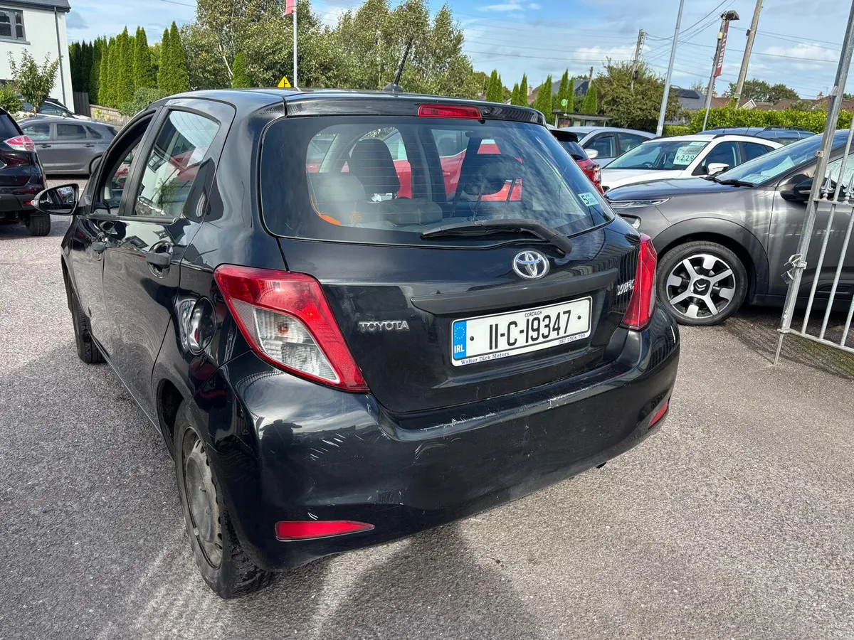 Toyota Yaris 2011  1.0 PETROL NEEDS CLUTCH - Image 4