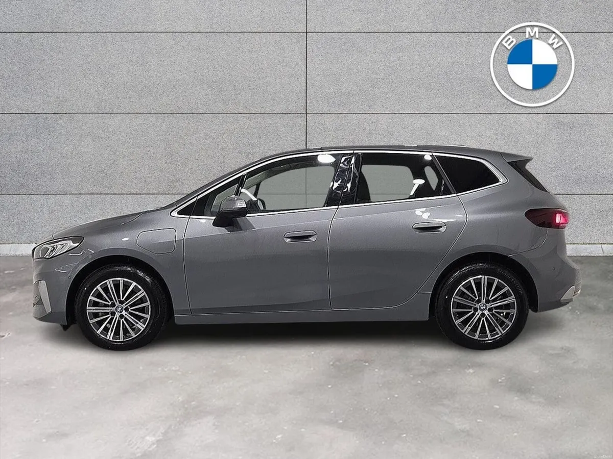 BMW 2-Series 225e Luxury Active Tourer - Image 3