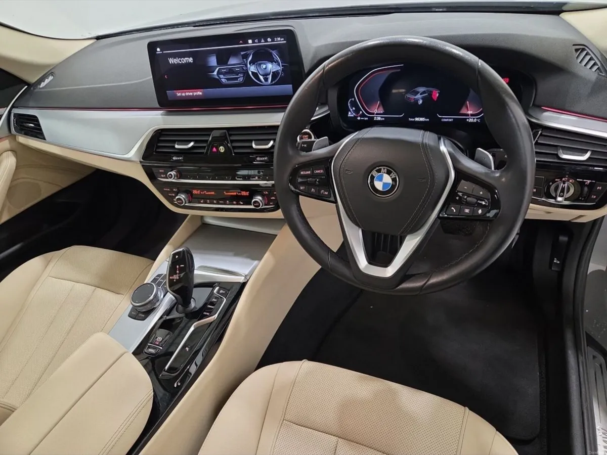 BMW 5-Series 520d SE Saloon - Image 6