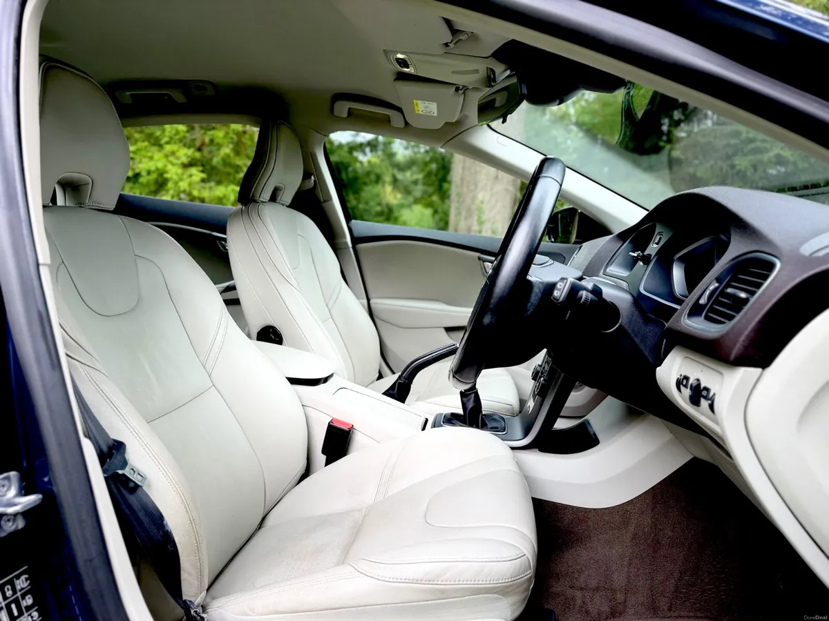 1.6 D2 115BHP 6SPD * FULL LEATHER * LOW KMS * - Image 6