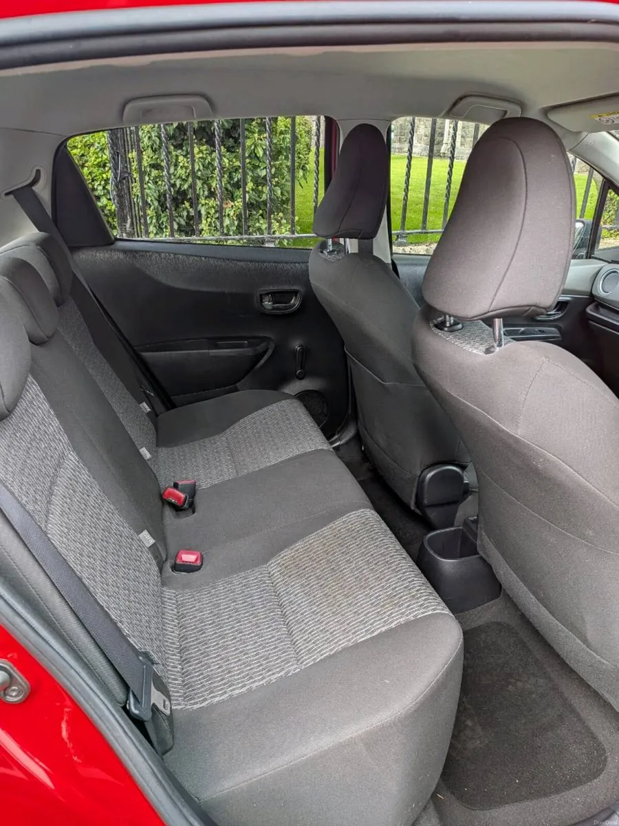 2013 Toyota Yaris 1.4 d 5dr - Image 5