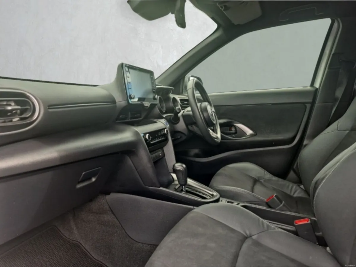Toyota Yaris Cross ** GR SPORT ** TOP SPEC ** TRIN - Image 6