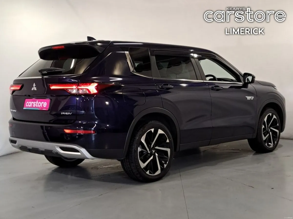 Mitsubishi Outlander PHEV G Model - Image 3