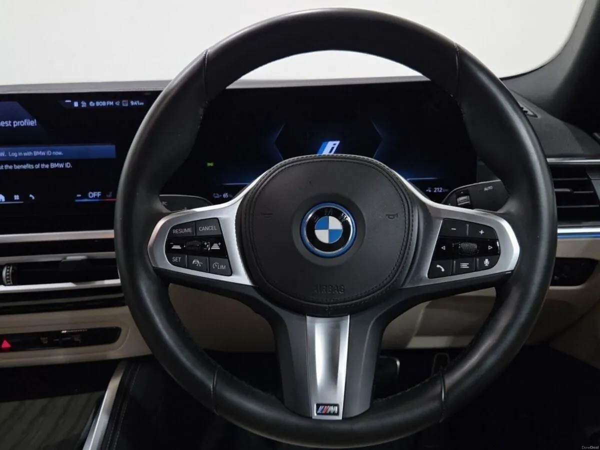 BMW i4 eDrive35 M Sport - Image 5