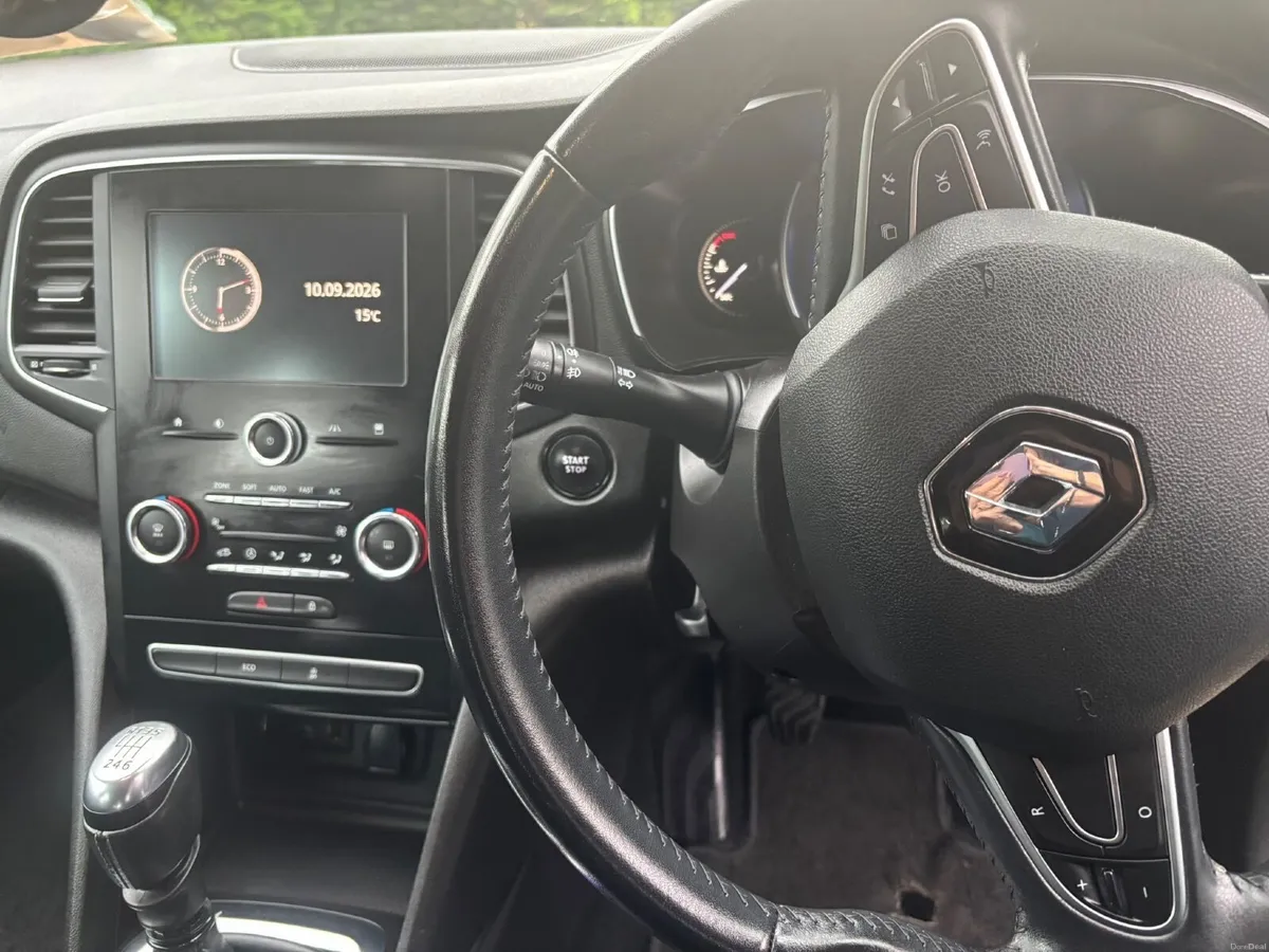 Renault Megane 2018 - Image 3