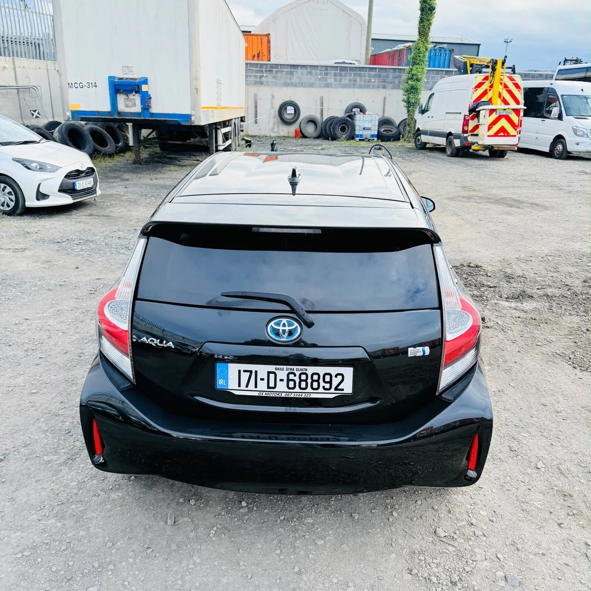 2017 Toyota Aqua 1.5 Hybrid Automatic – Facelift - Image 2