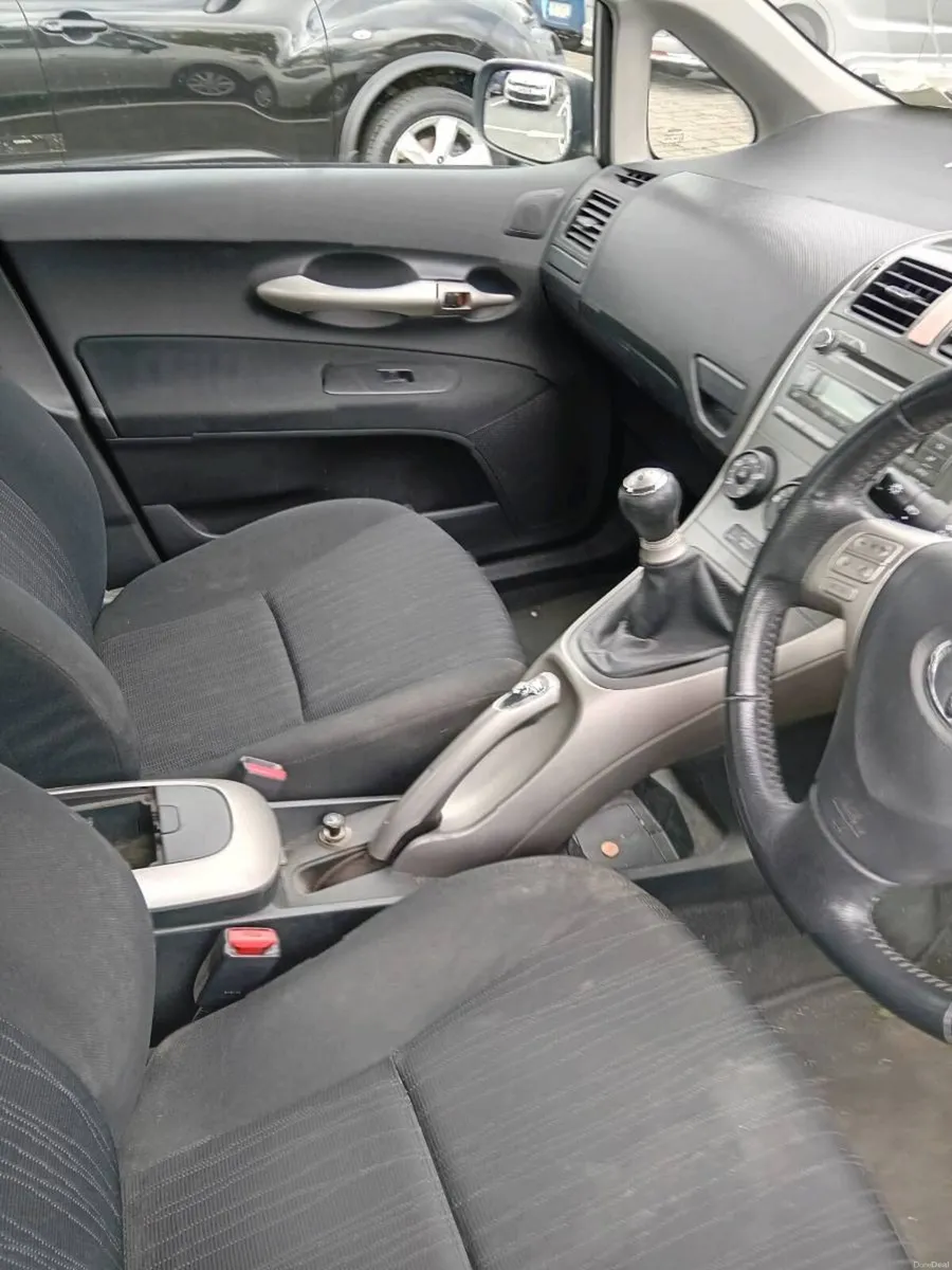 Toyota auris - Image 5