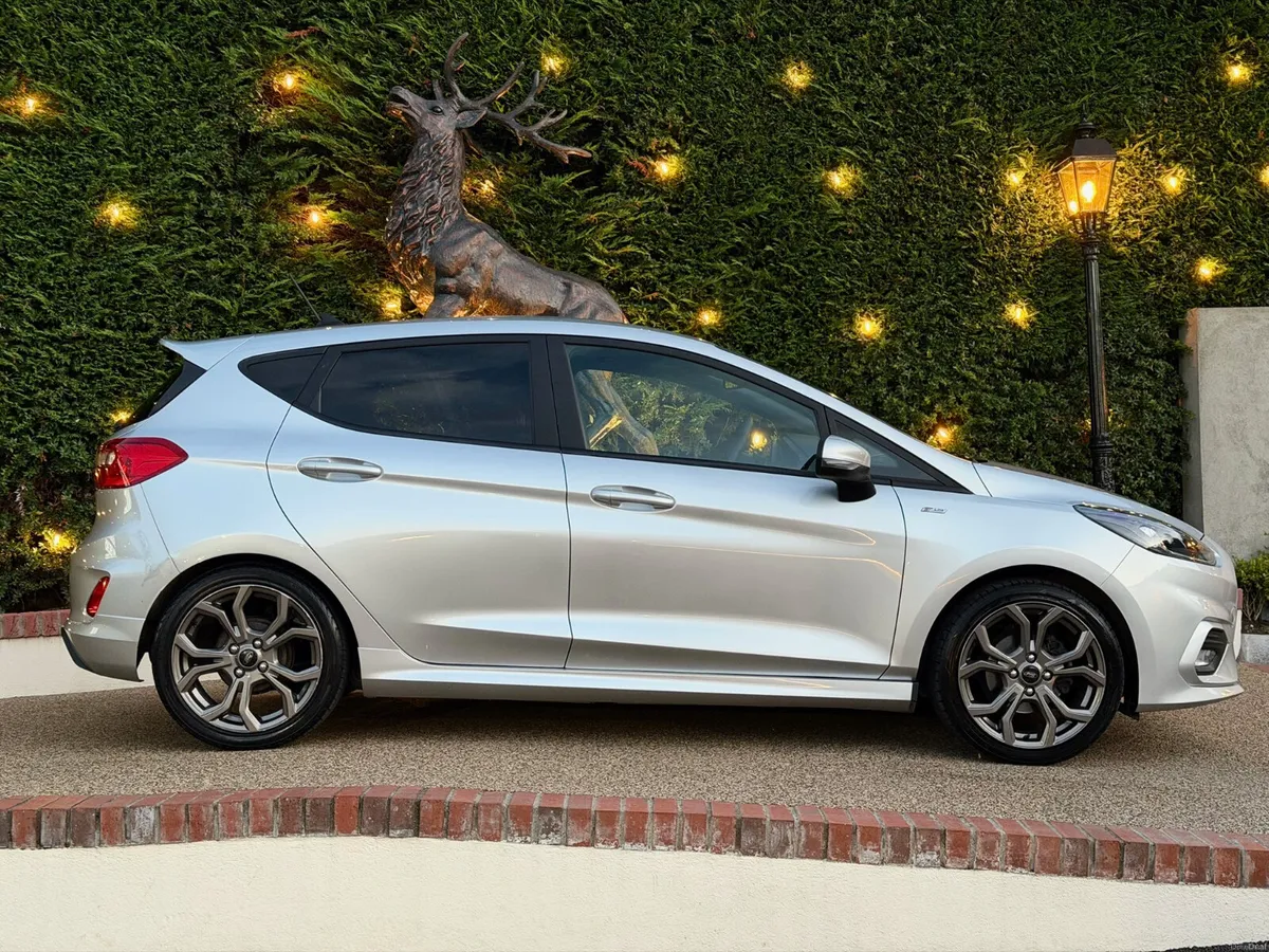 Ford Fiesta 2021 ST-Line - Image 3