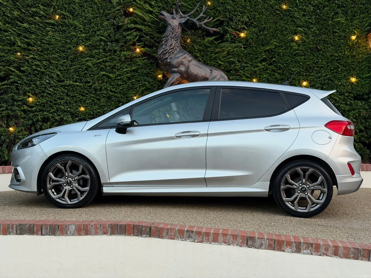 Ford Fiesta 2021 ST-Line - Image 6