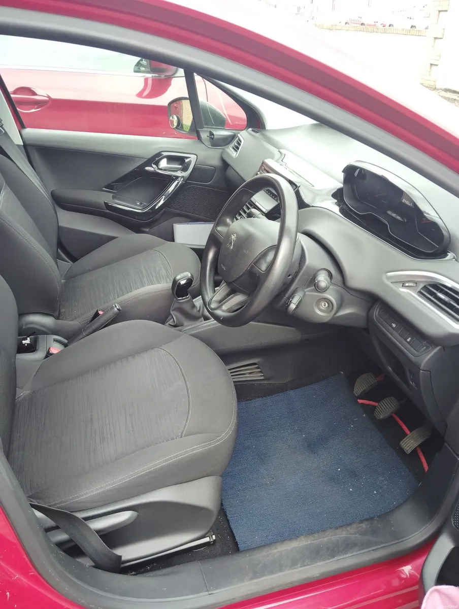 Peugeot 208 2013 - Image 5