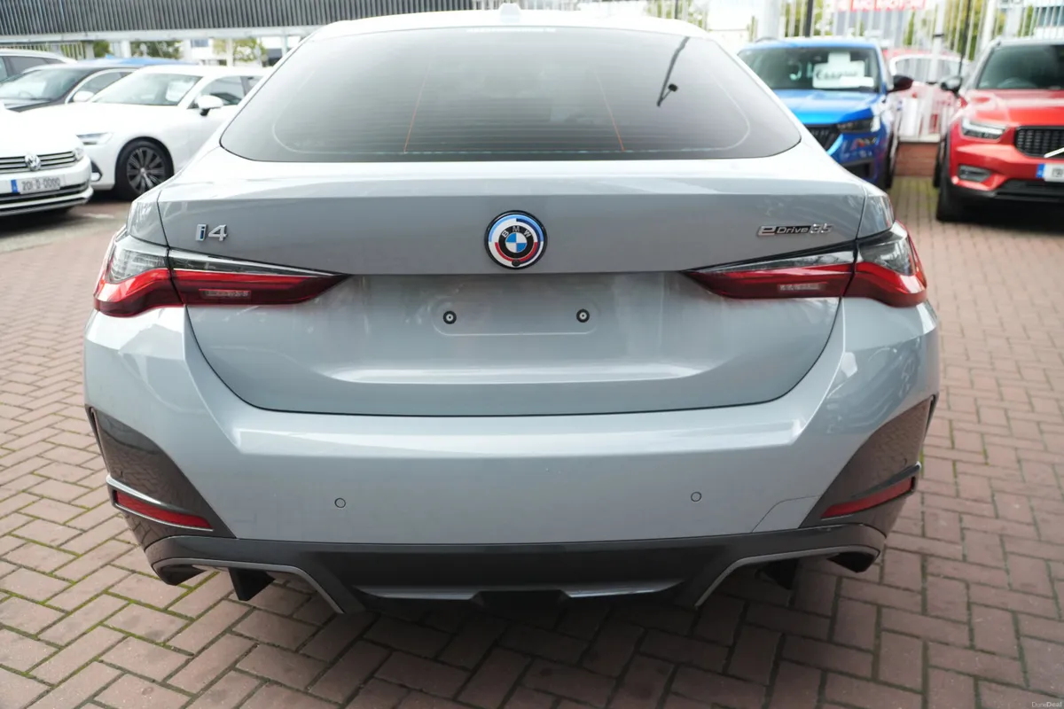2023 BMW I4 EDRIVE 35 - Image 5