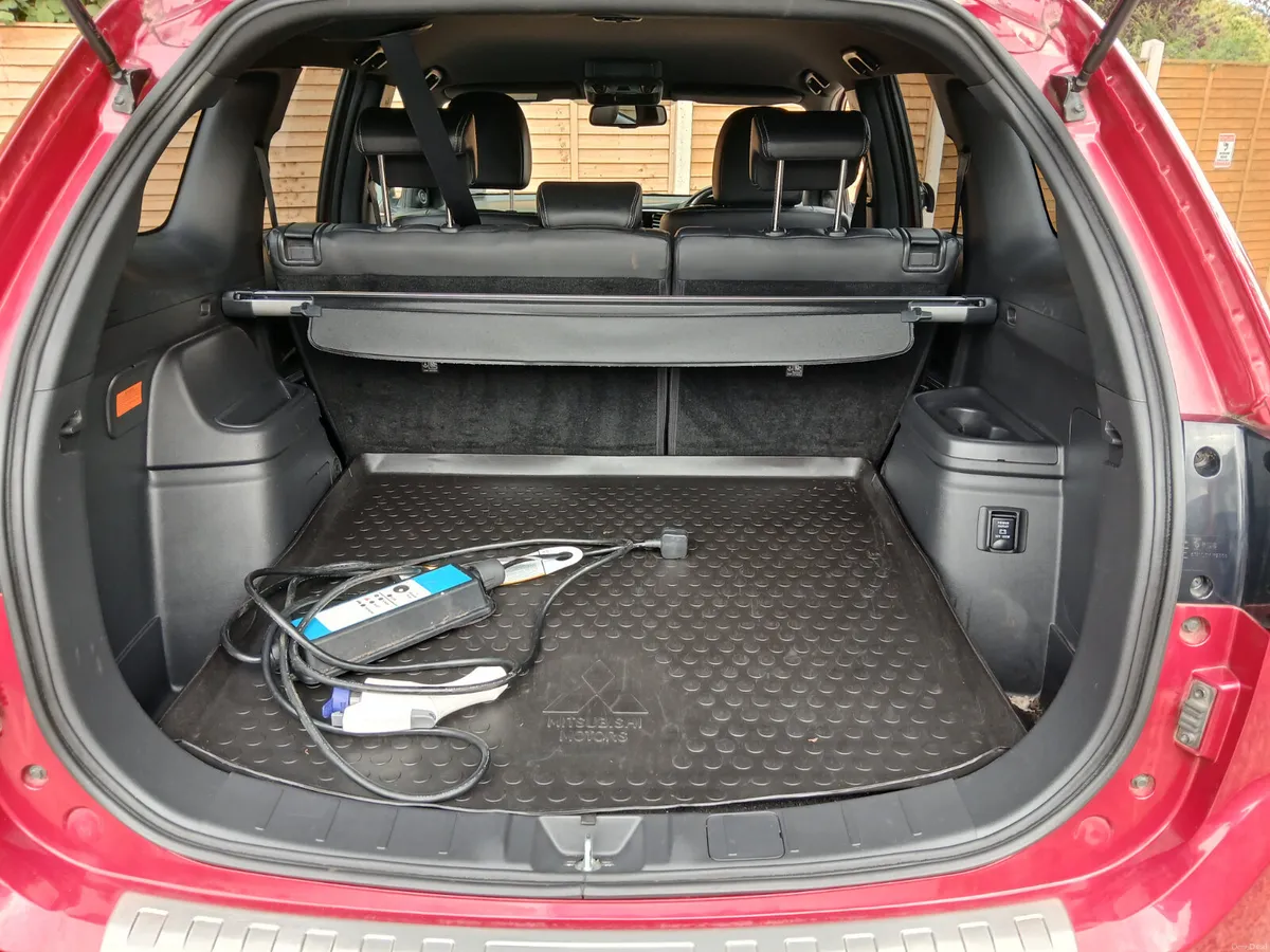 🆕️2020 Mitsubishi Outlander Plug-in EV Intense🆕️ - Image 6