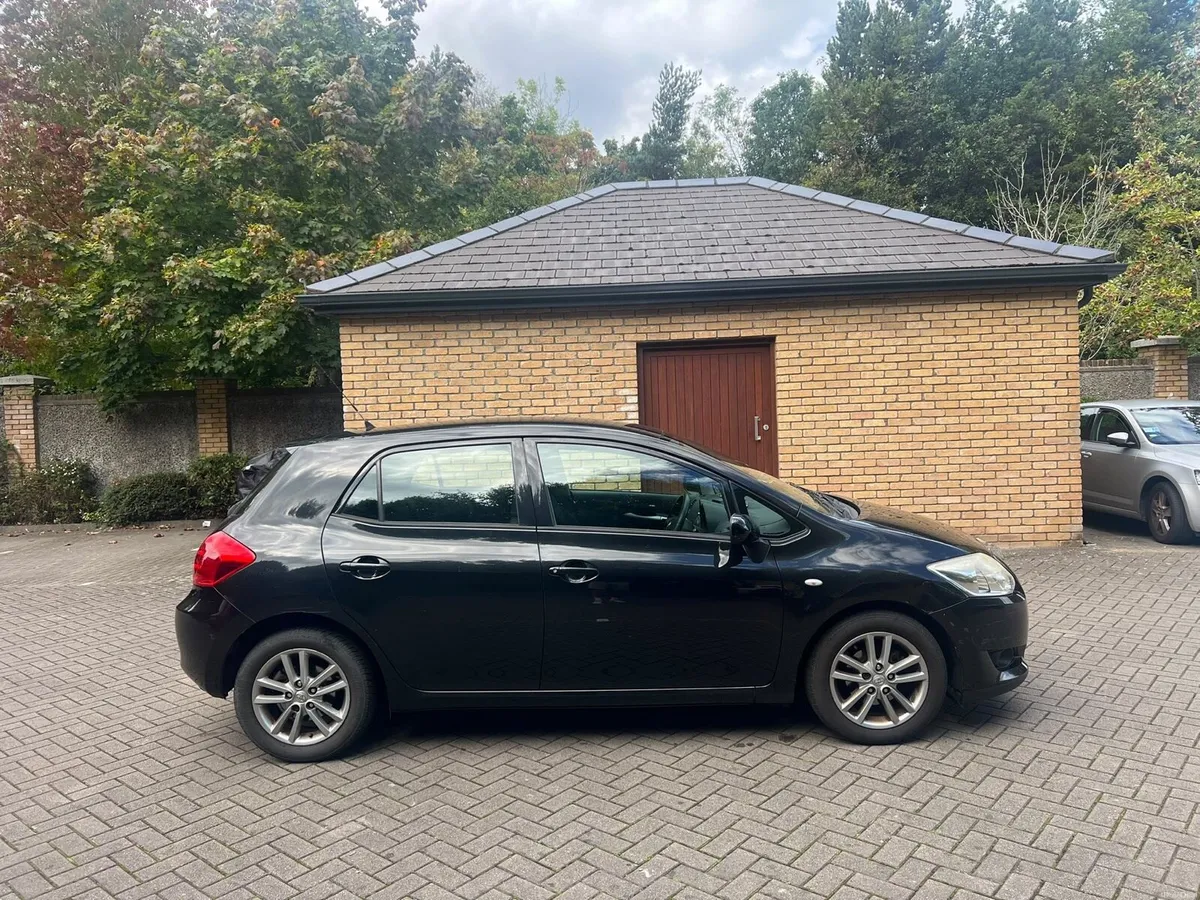 Toyota Auris 2010-3500€ - Image 2