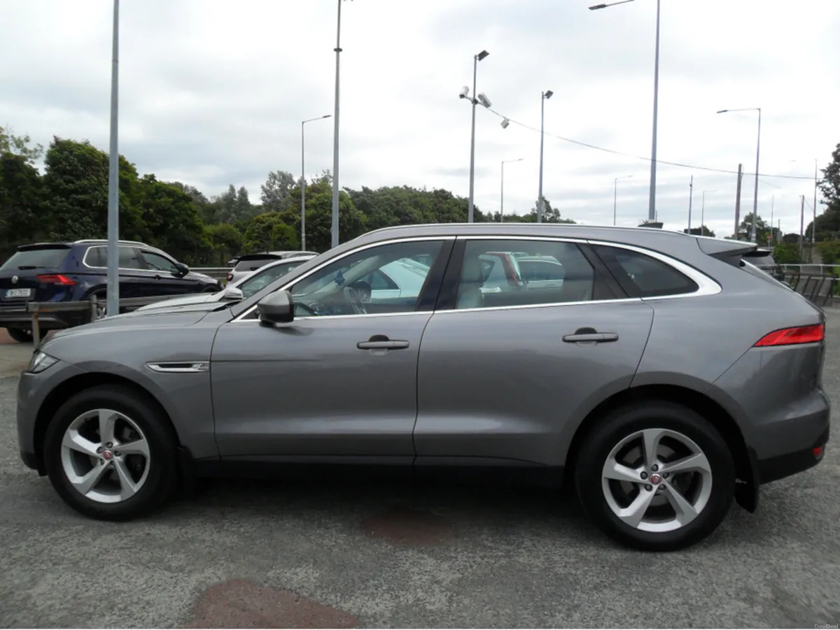 Jaguar F-Pace 2.0 D 180PS RWD CHEQUER 5DR AU - Image 6