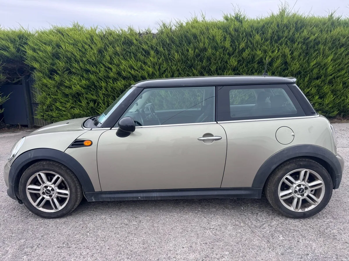 Mini Cooper - Image 2