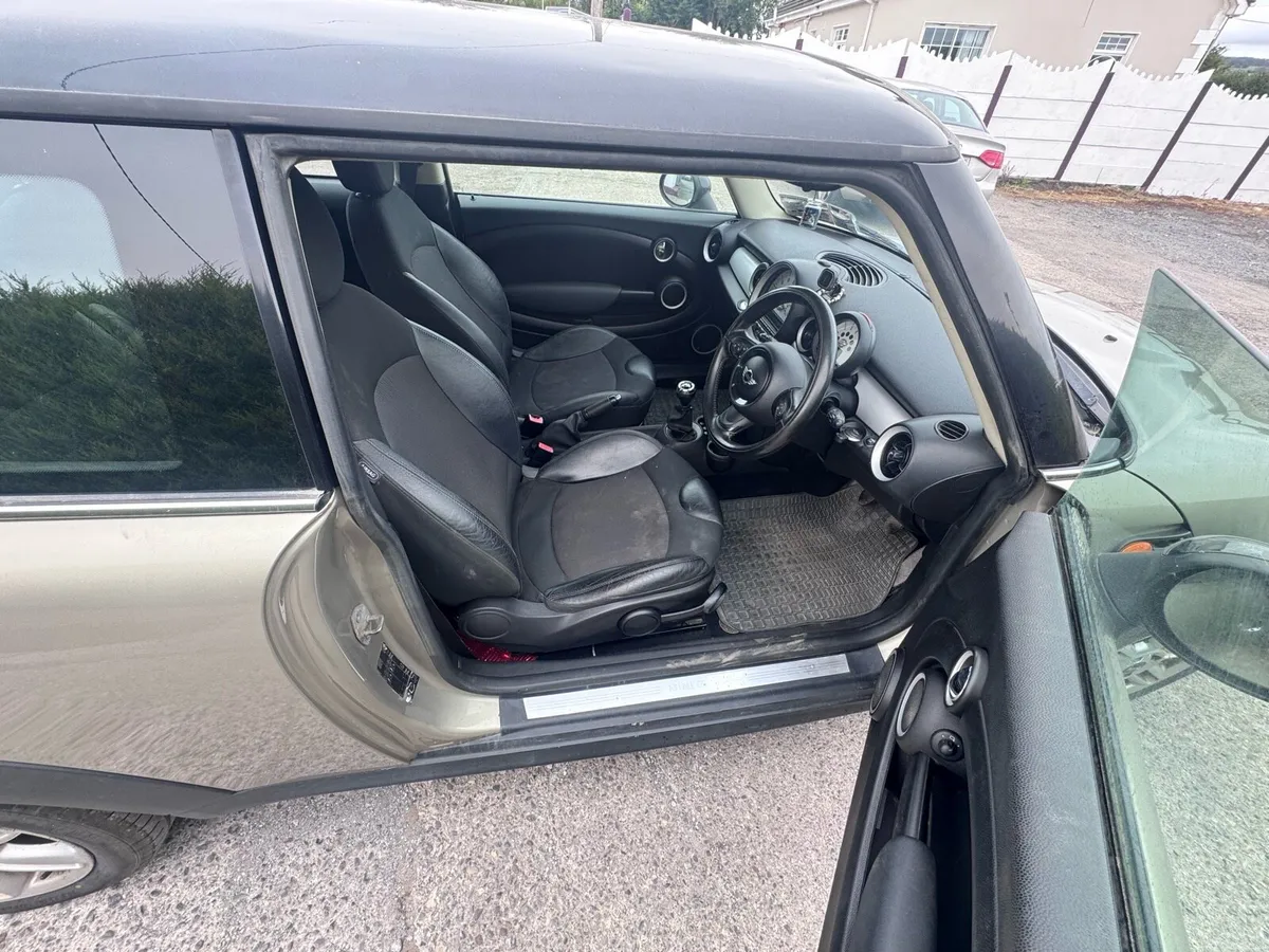 Mini Cooper - Image 6
