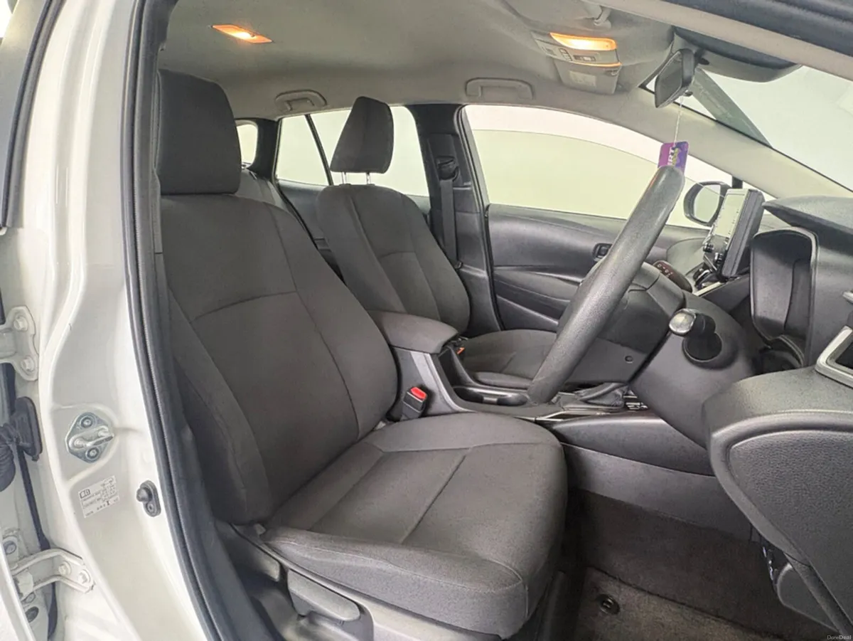 Toyota Corolla 6AA-ZWE211W 5DR AUTO - Image 5