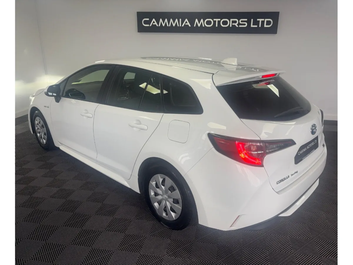 Toyota Corolla 6AA-ZWE211W 5DR AUTO - Image 3