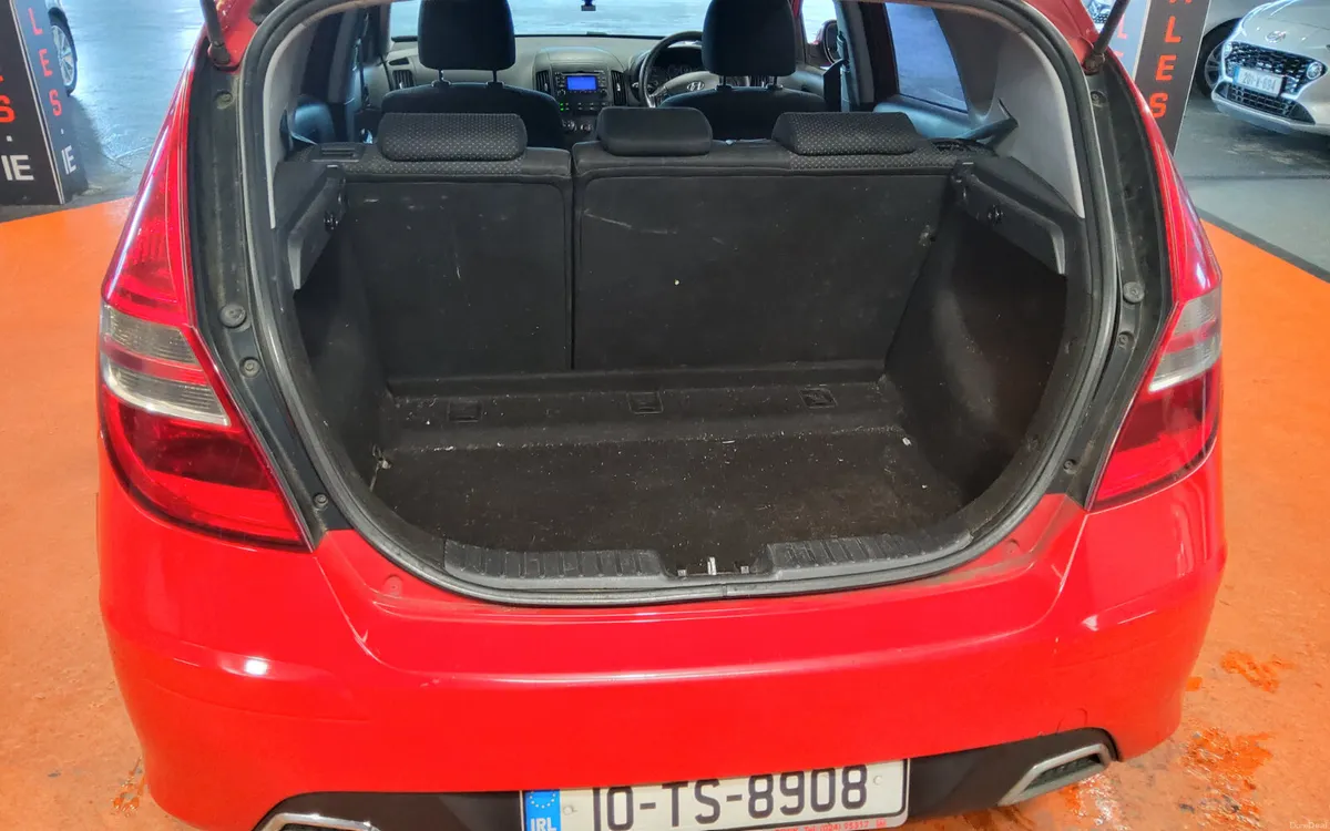 Hyundai i30 2010 - Image 4