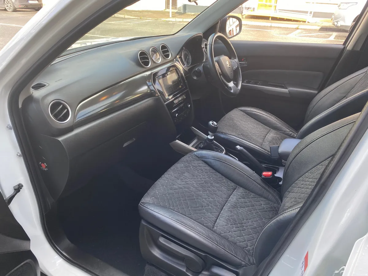 Suzuki Vitara 1.4 Mild HYBRID SZ5 2021 - Image 4