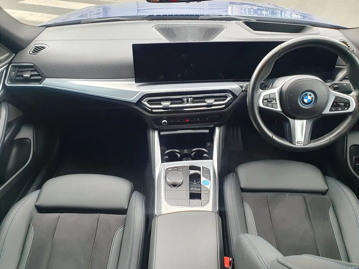 BMW i4 eDrive35 M Sport - Image 4