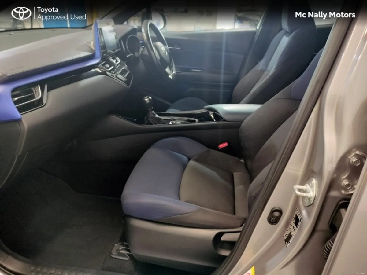 Toyota C-HR 1.2T LUNA SPORT 4DR - Image 6