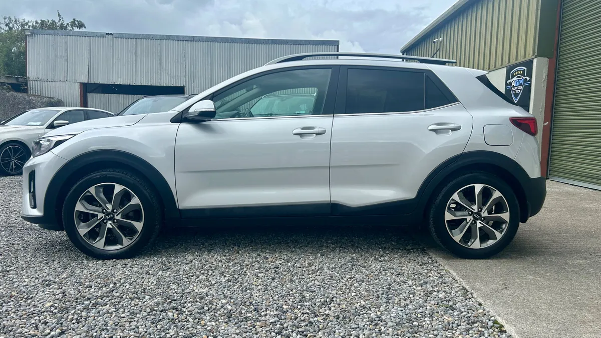 2019 Kia Stonic low mileage - Image 6