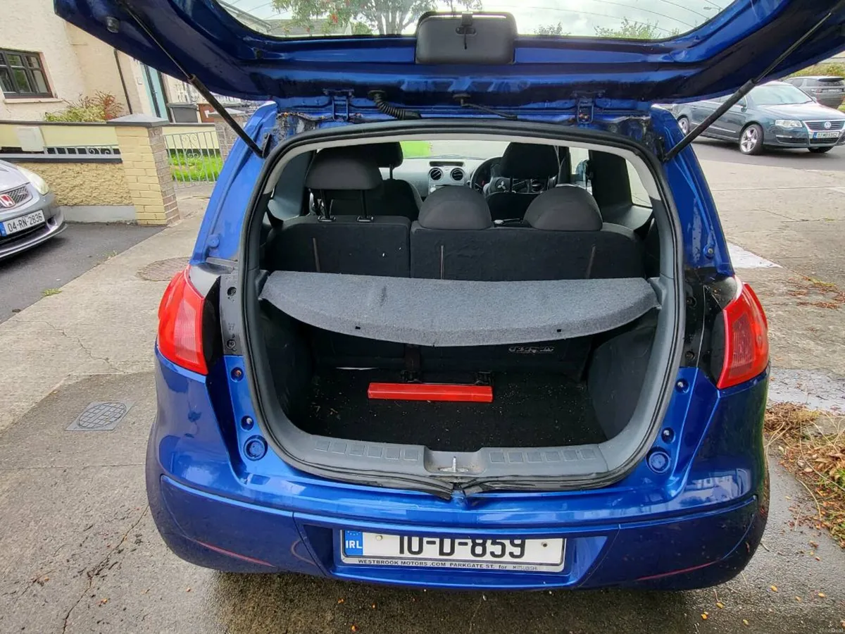 Mitsubishi Colt - Image 6