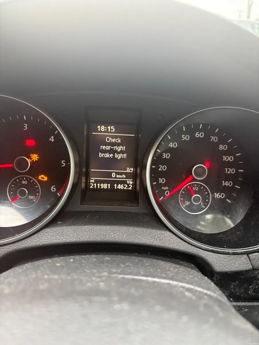 Volkswagen Golf 2012 - Image 2