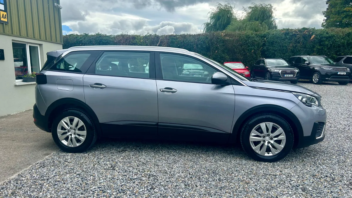 2018 Peugeot 5008 - Image 2