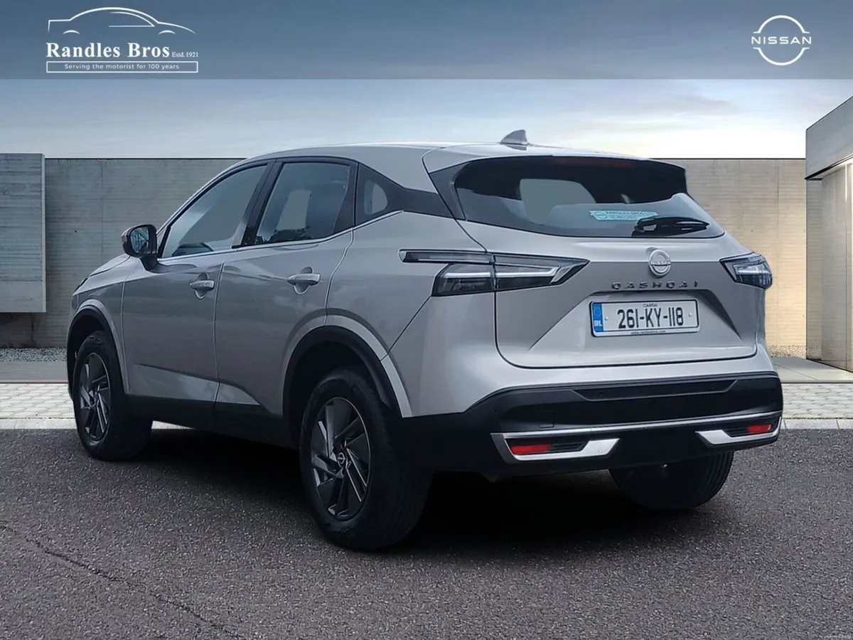 Nissan Qashqai 1.3 PET MILD HYBRID SV - Image 2