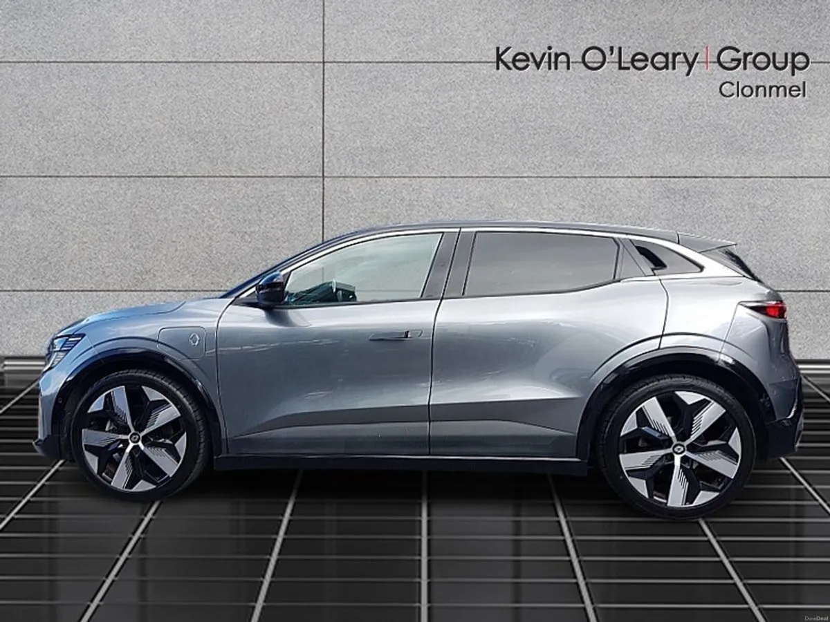 Renault Megane E-Tech Techno EV60 220hp - Image 6