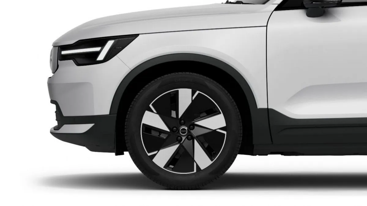 Volvo EX40 Available to order for 271 New EX40 Plu - Image 5