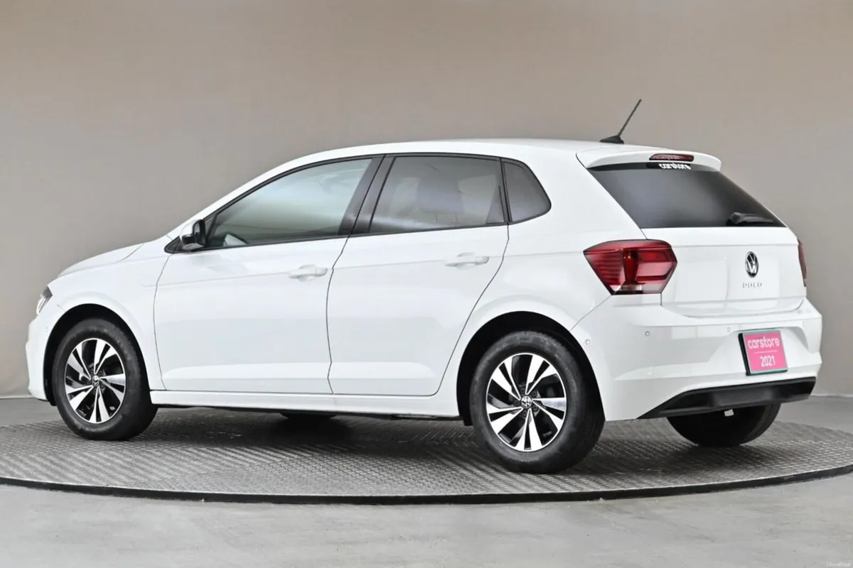 Volkswagen Polo 1.0 TSI DSG COMFORTLINE **CARPLAY* - Image 6