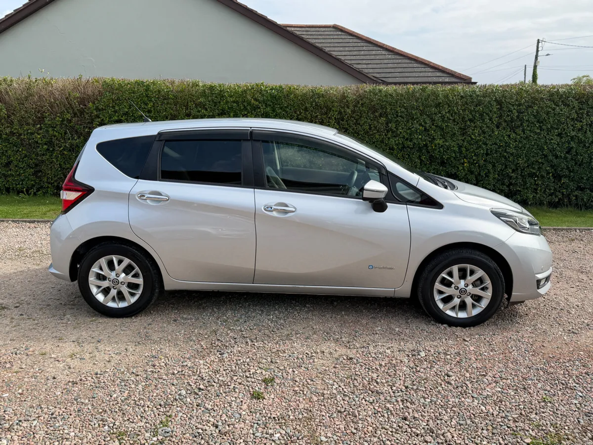 211 Nissan Note E-power Medalist - Image 3