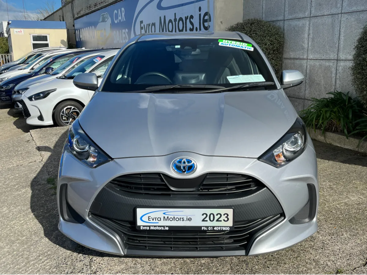 Toyota Yaris X HYBRID AUTOMATIC 1.5 PETROL //LOW M - Image 2