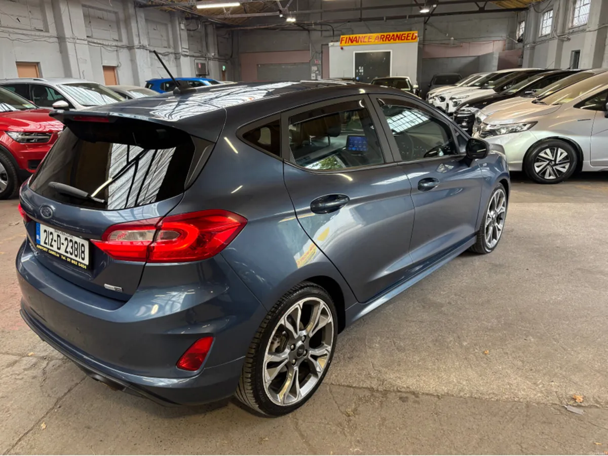 Ford Fiesta 1.0 ST-LINE X ED MHEV 1 TITANIUM 123PS - Image 4