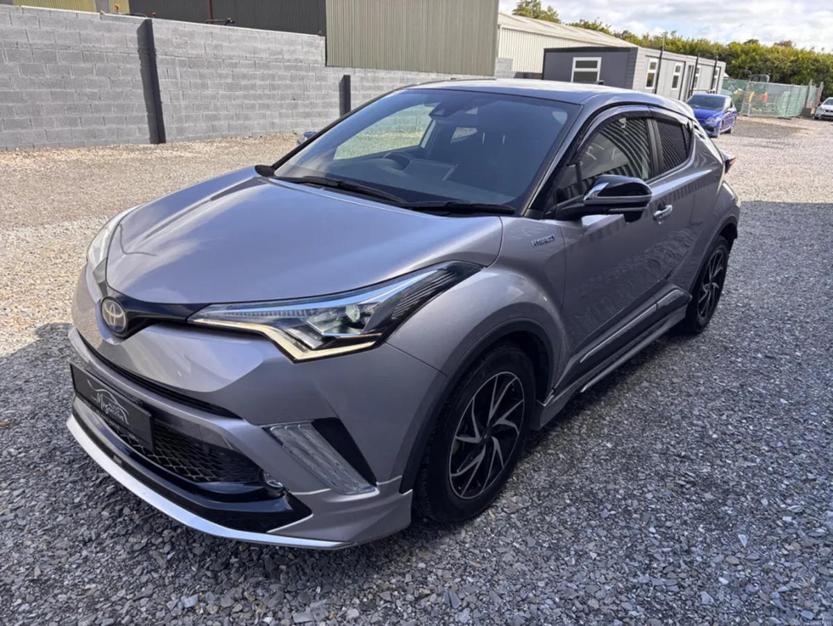 Toyota C-HR 1.8 HYBRID AUTO WITH BODY KIT - Image 5