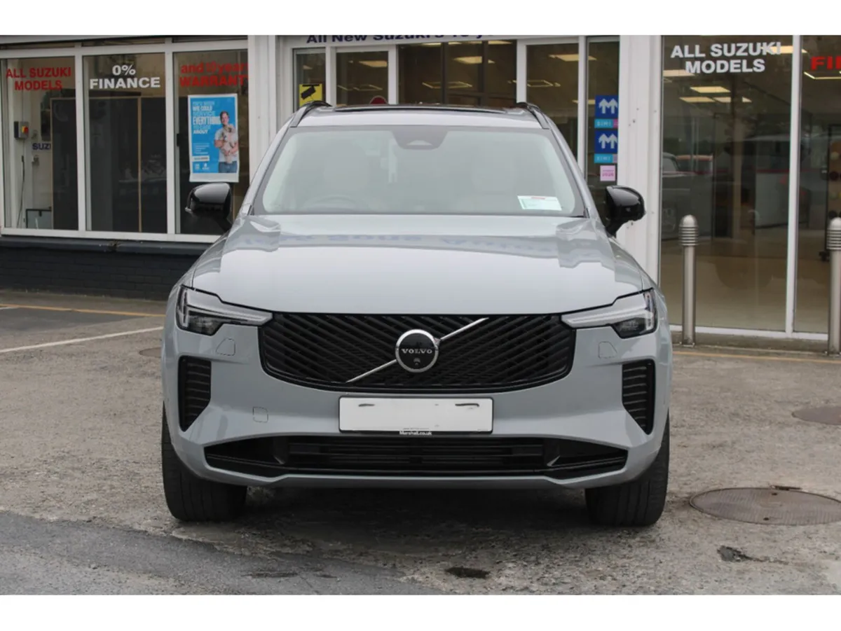 Volvo XC90 ULTRA DARK T8 PHEV AWD AU - Image 3
