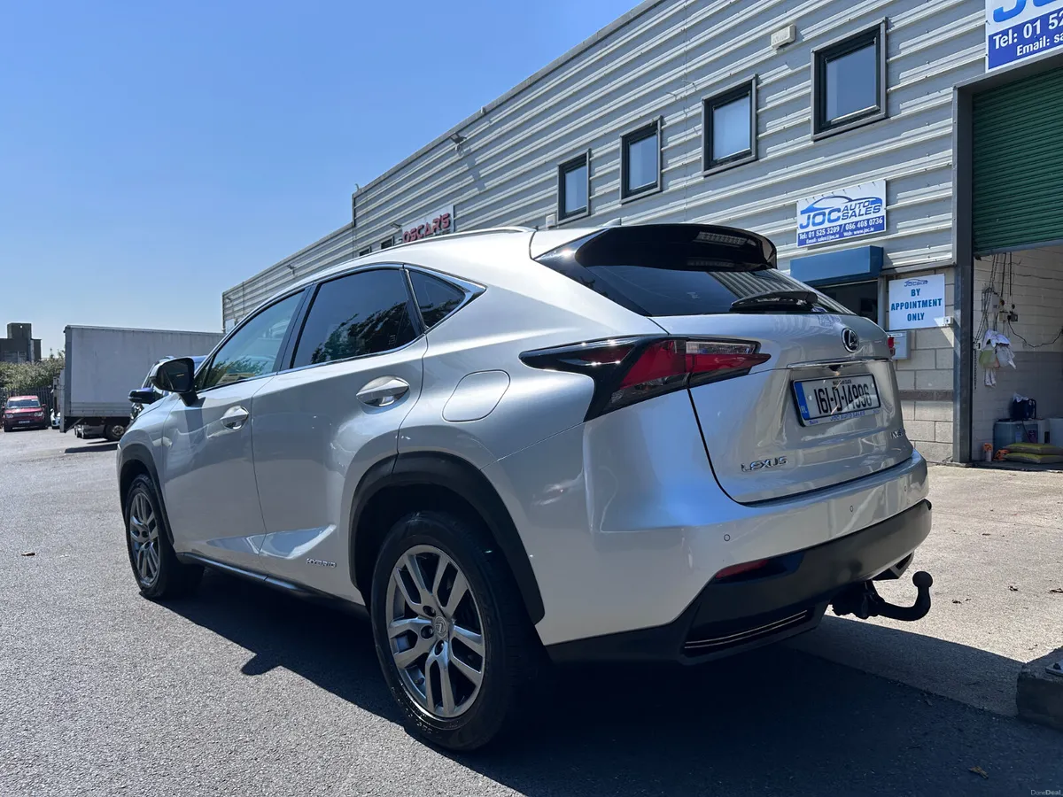 Lexus NX300H 2.5 Hybrid, 2016 - Image 6