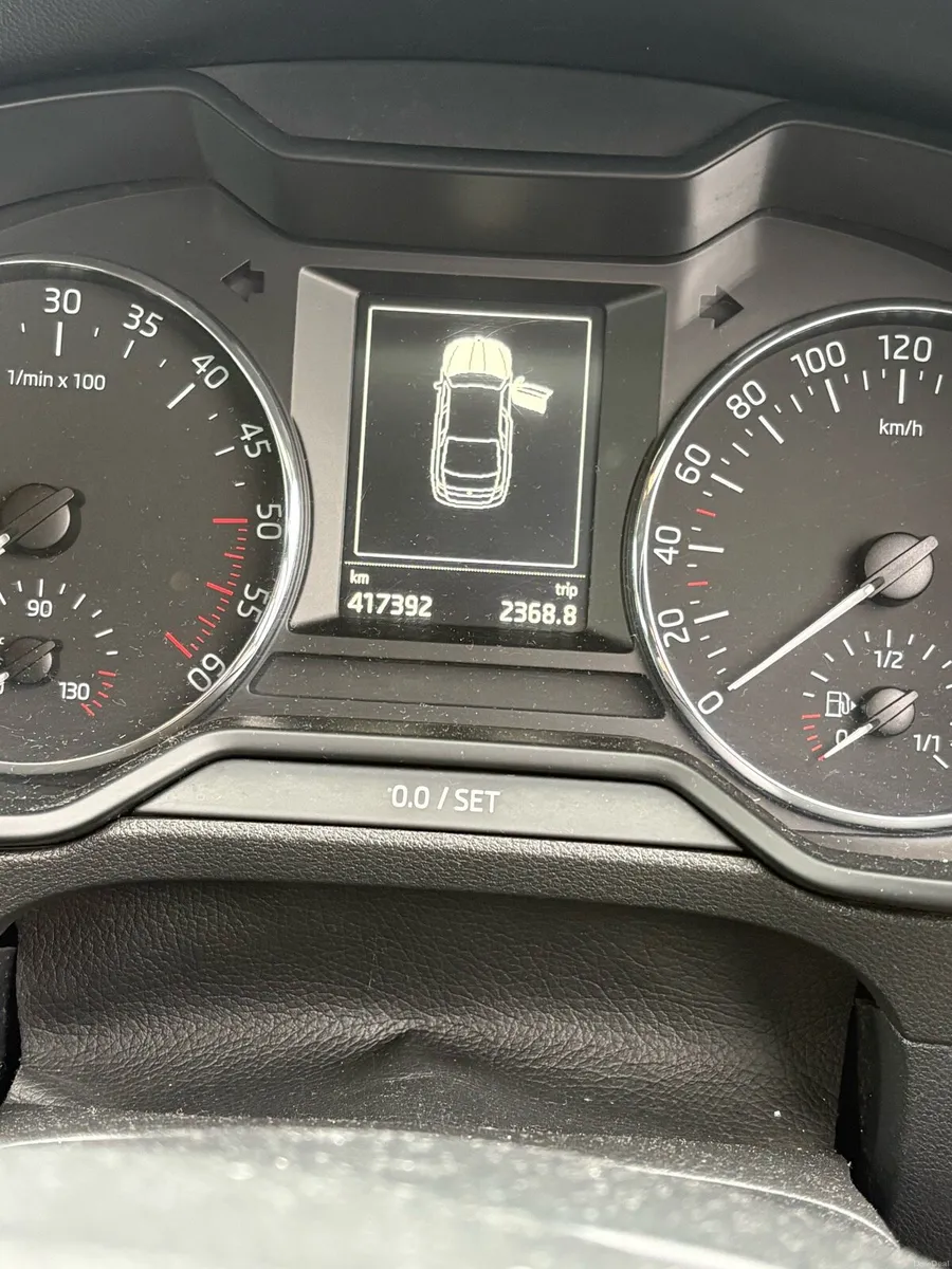 Skoda Octavia automatic - Image 6