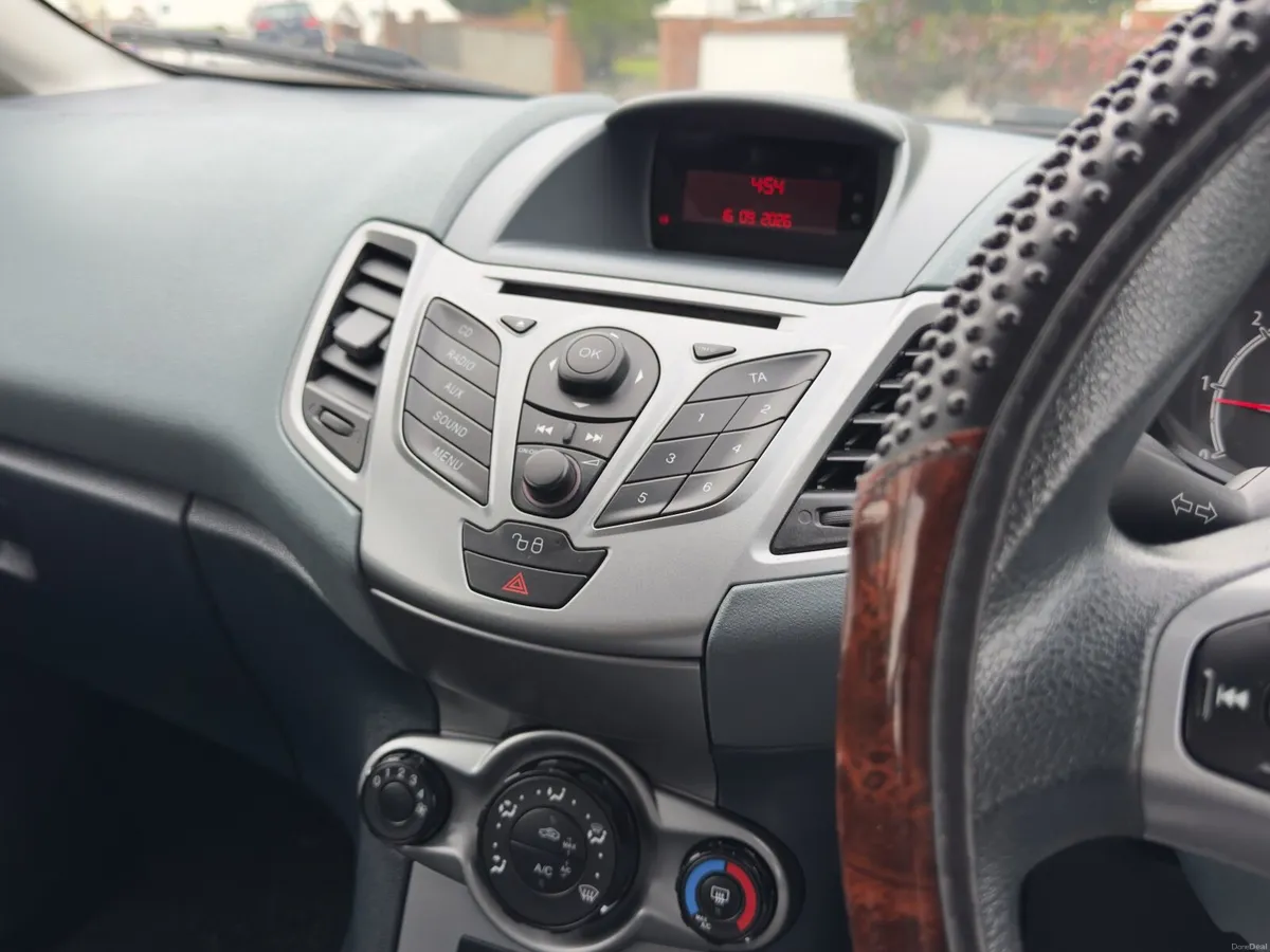2010 Ford Fiesta 1.4 TDCi Edge - 3 Door, Black - Image 6