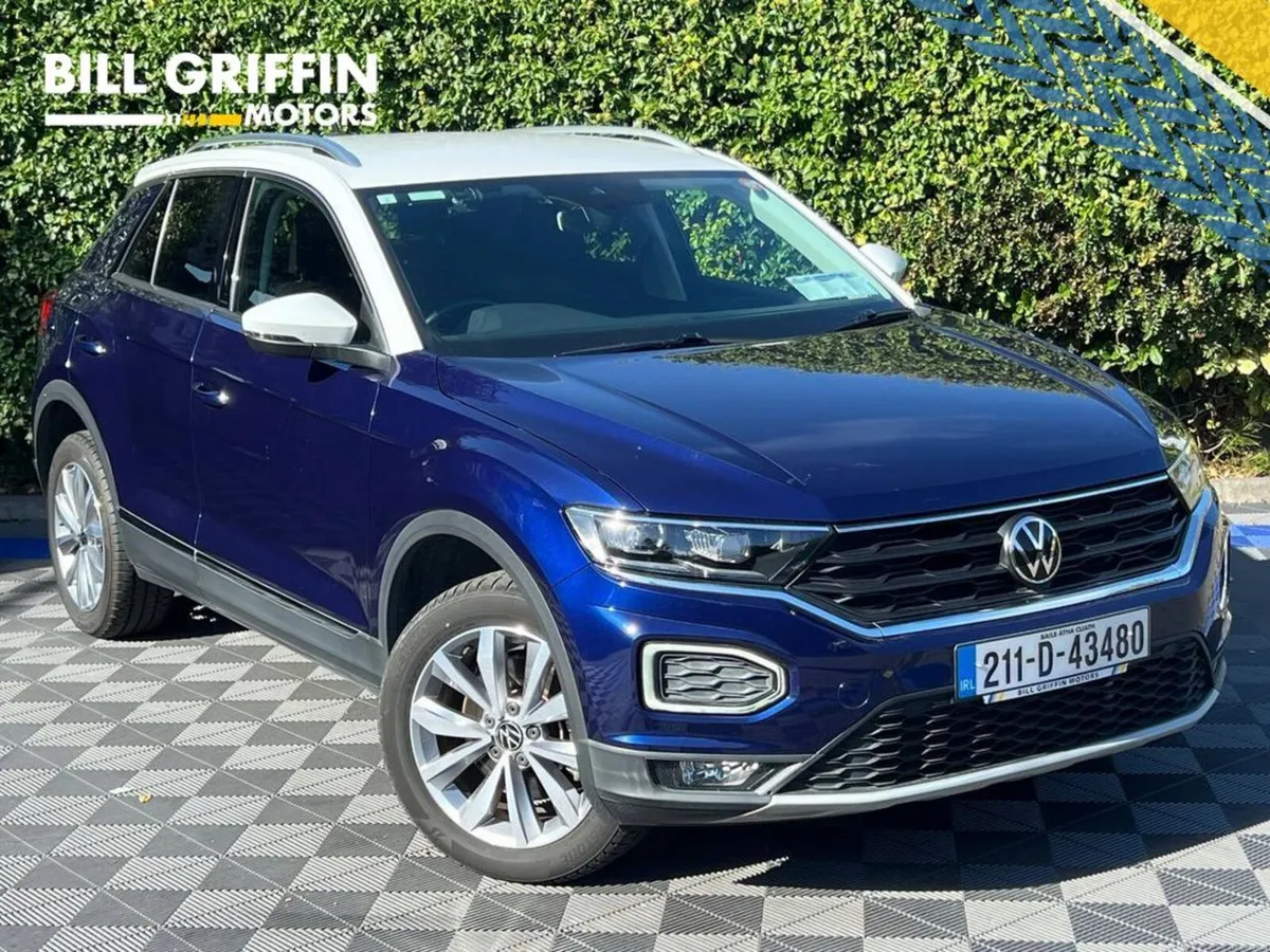 Volkswagen T-Roc DESIGN 2.0 TDI AUTO // APPLE CARP - Image 1