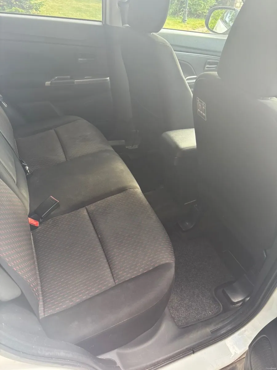Car - Image 2