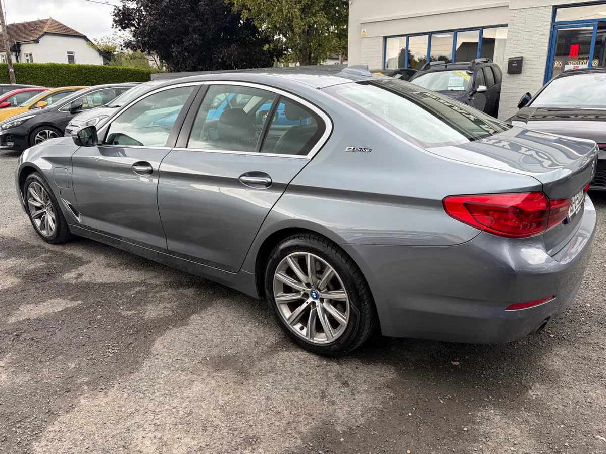 2018 BMW 530e iPERFORMANCE | 252BHP | PLUG-IN HYBR - Image 5