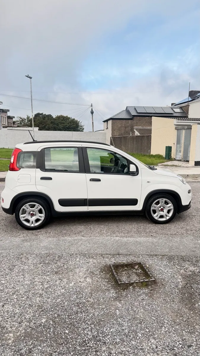 2023 Fiat Panda 1.0 MHEV Hybrid - Image 5