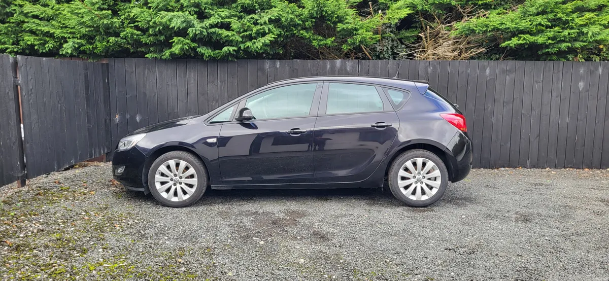 10 ASTRA 1.4cc... V LOW KM... NCT PASS TODAY - Image 5