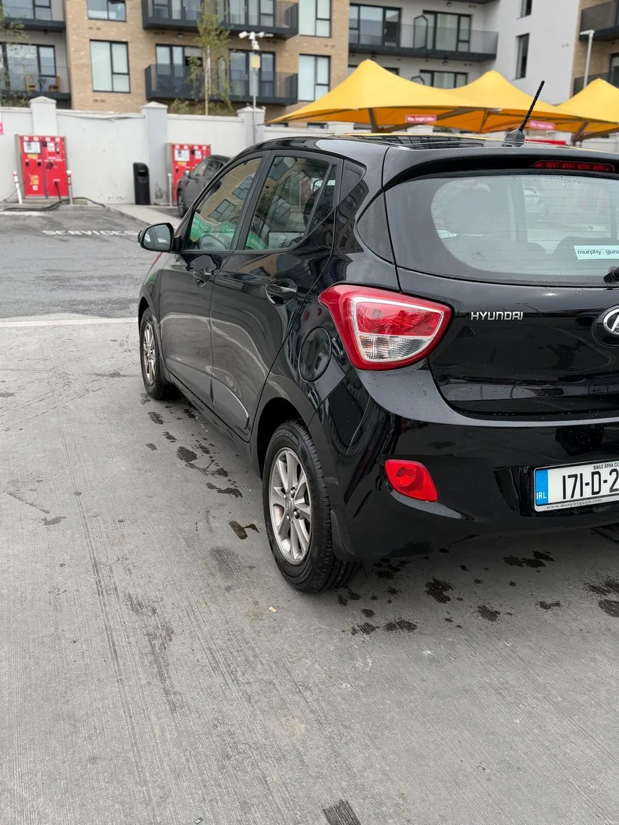 Hyundai i10 Deluxe 4DR - Image 6