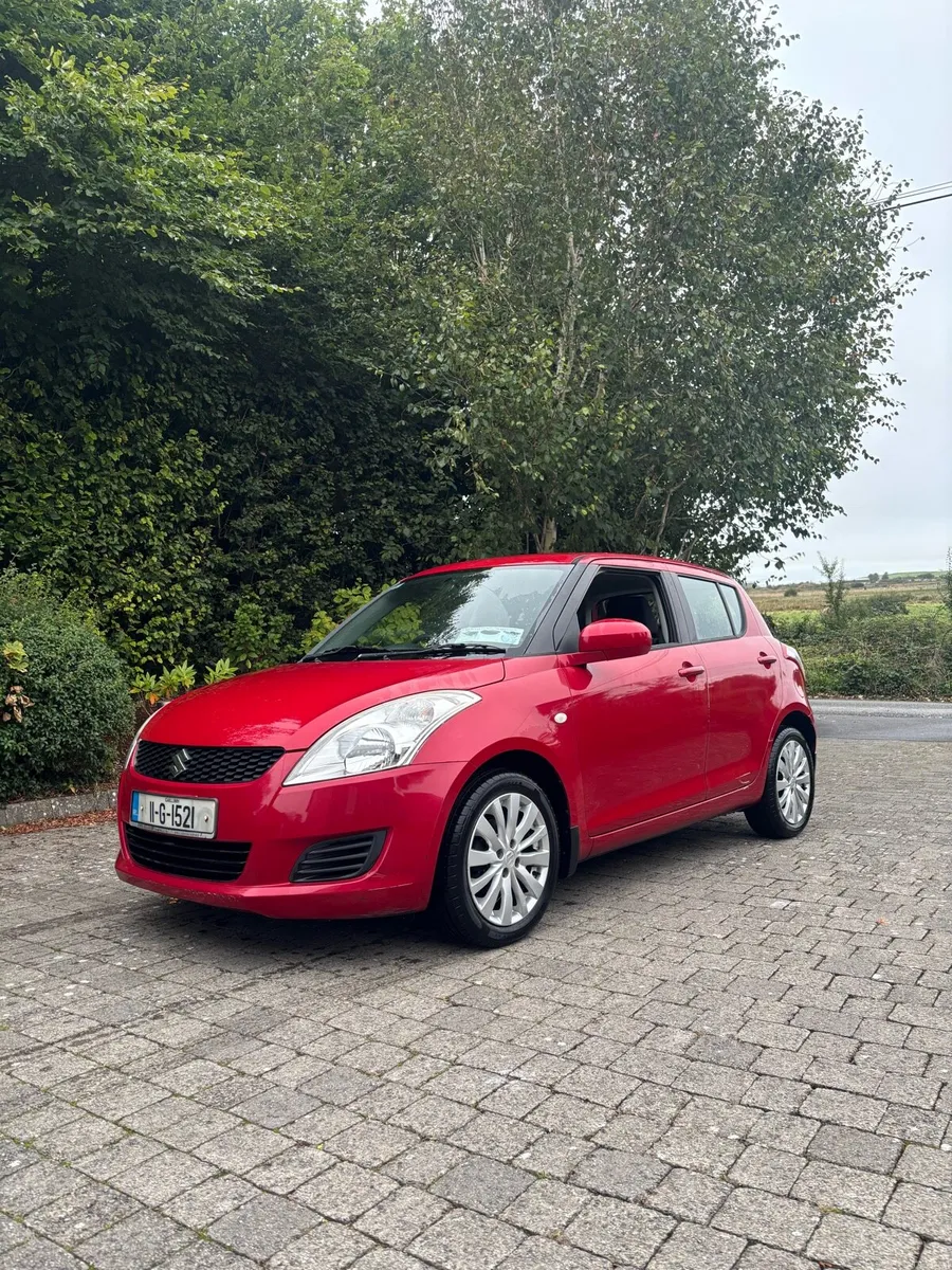 2011 Suzuki Swift - Image 2